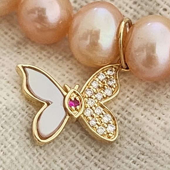 SYDNEY EVAN Wicked Diamond, Pearl And 14k Yellow Gold Butterfly Charm Bracelet - Picture 3 of 7